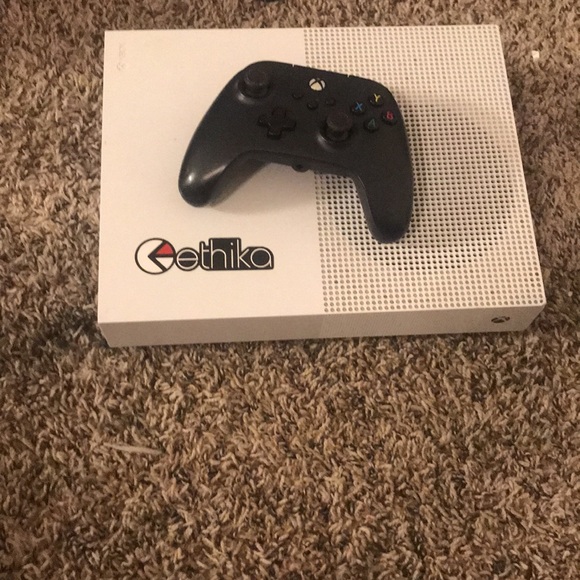 Xbox One S